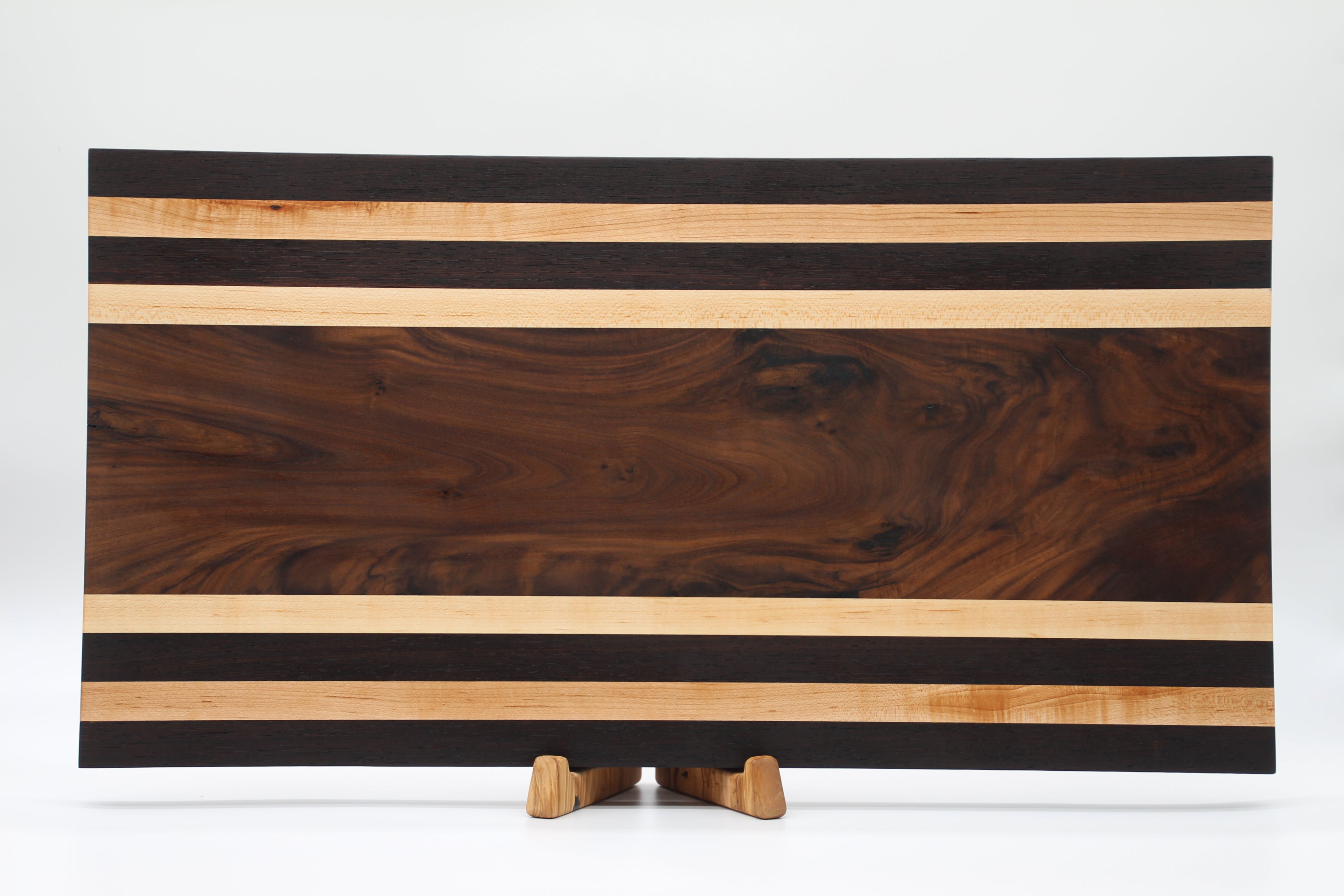 The Noir Timber Cutting Board